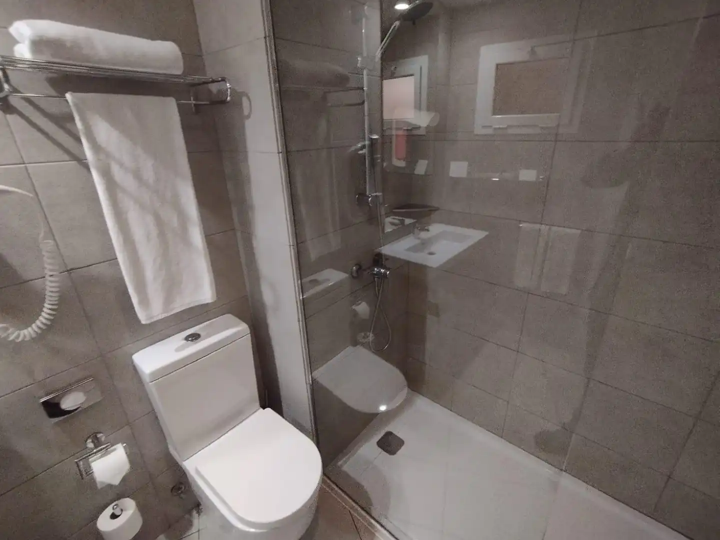 Baño de Apartamento en venta en San Bartolomé de Tirajana con Balcón y Piscina comunitaria