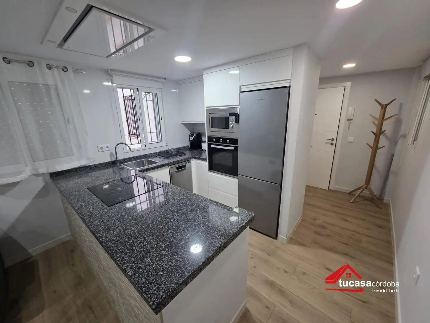 Kitchen of Flat for rent in Córdoba  with Air Conditioner and Furnished
