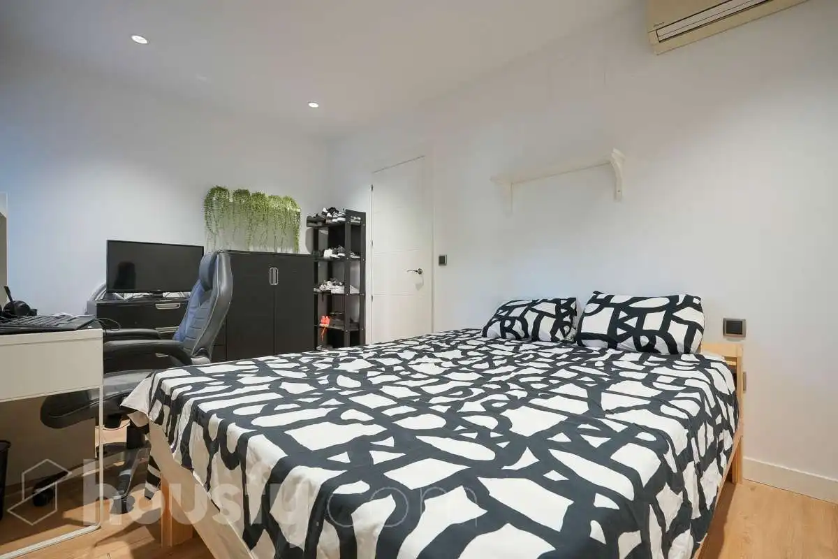Bedroom of Duplexes for sale in Madrid  with Air Conditioner, Heating and Storage room