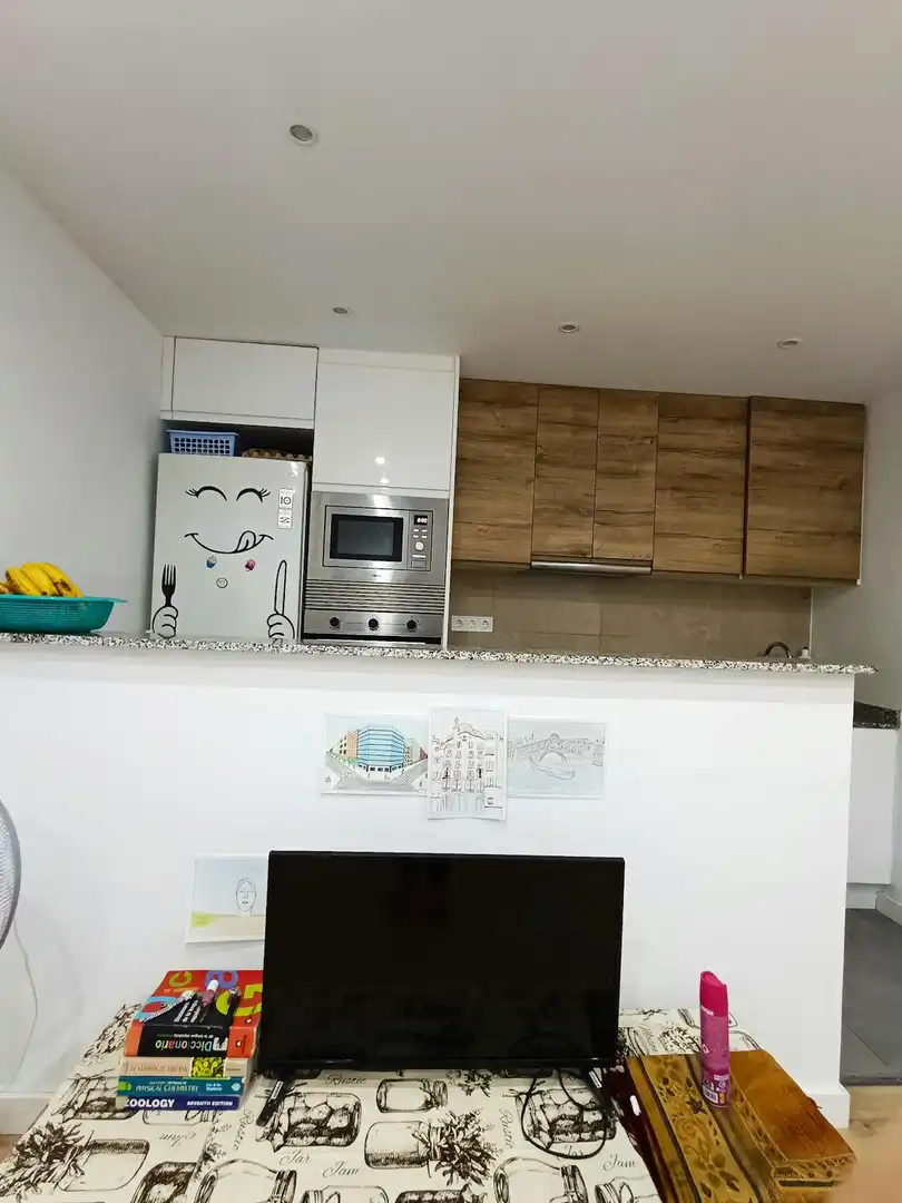 Kitchen of Flat for share in L'Hospitalet de Llobregat  with Air Conditioner, Heating and Furnished