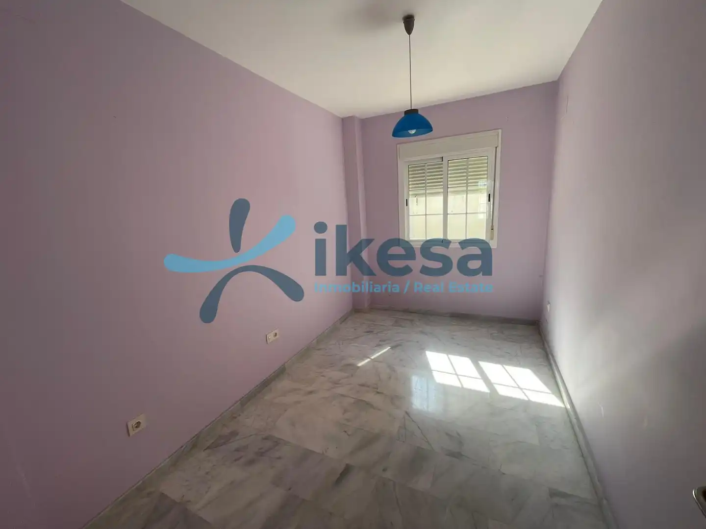 Casa adosada en venda en Gerena amb Jardí privat