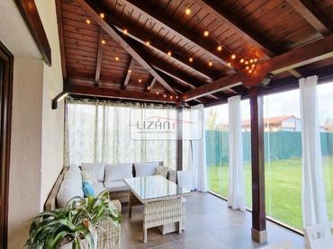 House with garden for sale in Villaquilambre