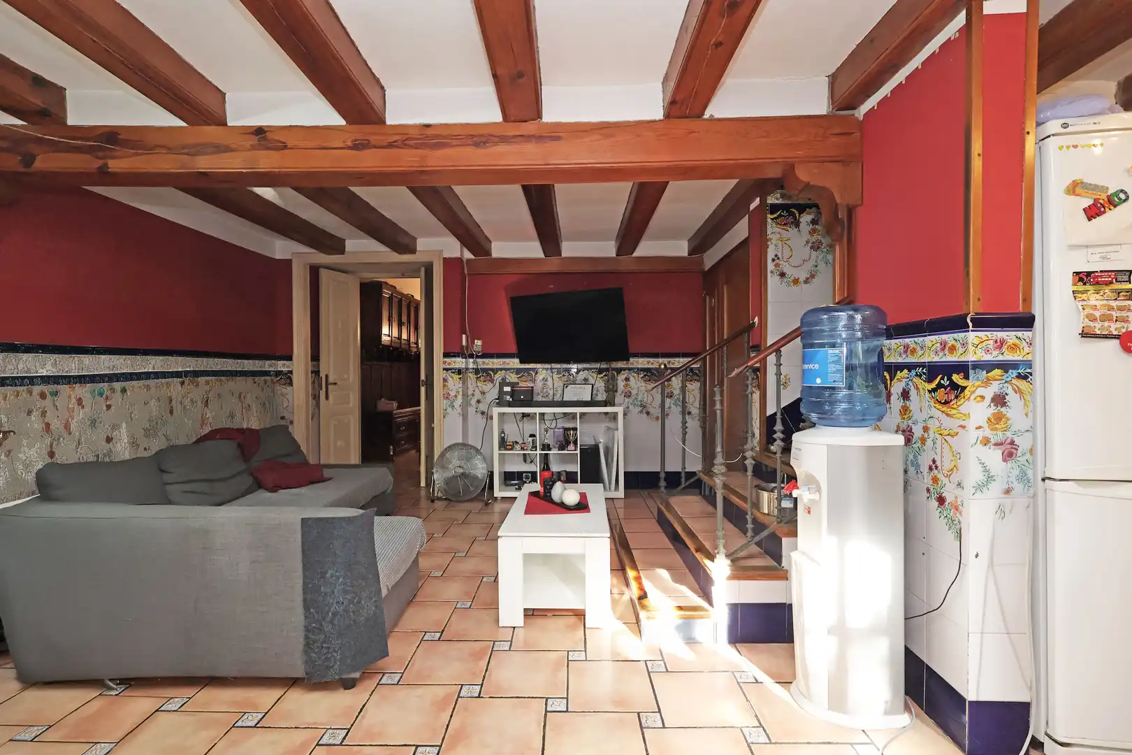 Sala d'estar de Casa o xalet en venda en Esplugues de Llobregat amb Terrassa, Traster i Balcó