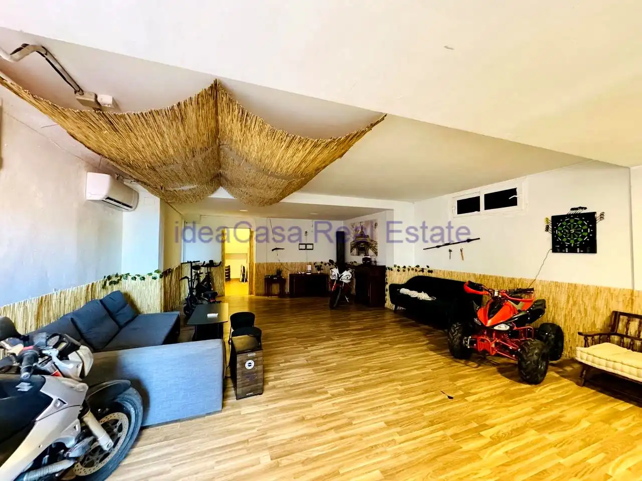 Haus oder Chalet zum Verkauf in Benalmádena mit Klimaanlage, Privatgarten und Terrasse