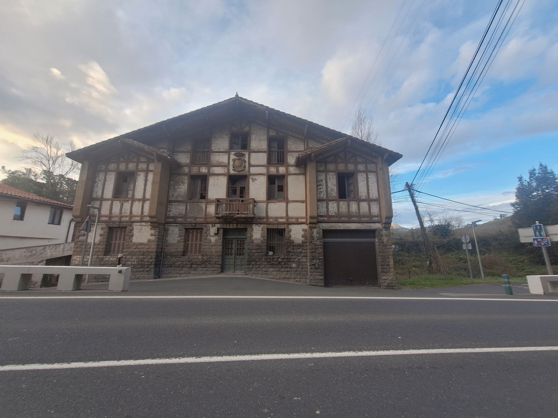 Vista exterior de Casa o xalet en venda en Zumaia amb Jardí privat i Balcó