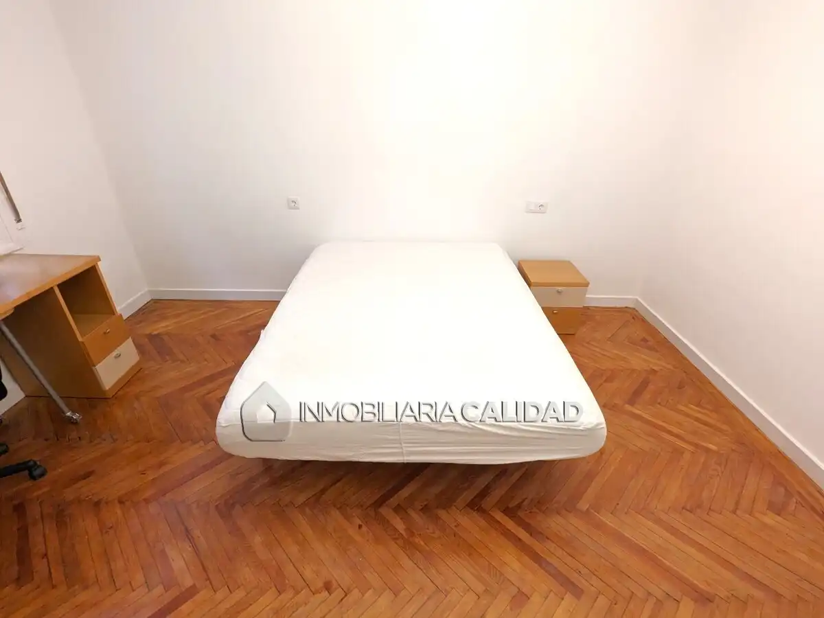 Habitación de Piso de alquiler en Burgos con Calefacción y Amueblado
