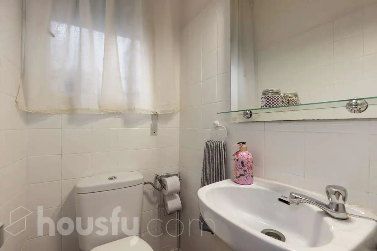 Baño de Piso en venta en Tortosa con Parquet y Balcón