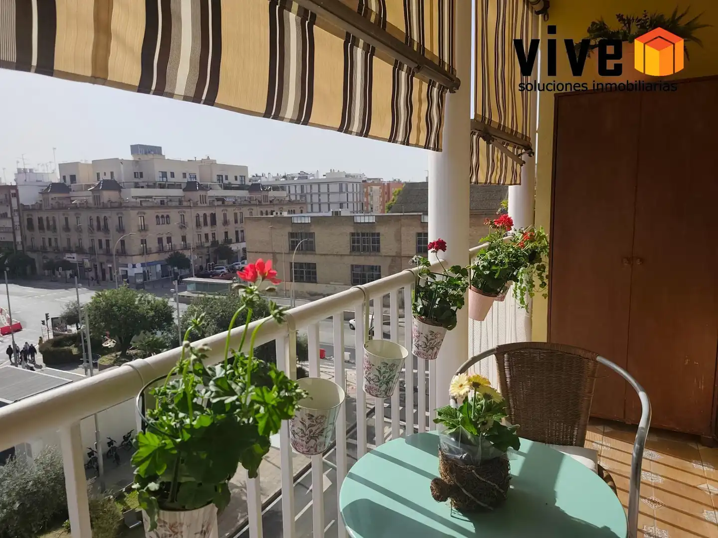 Balcony of Flat for sale in Sevilla  with Air Conditioner and Terrace