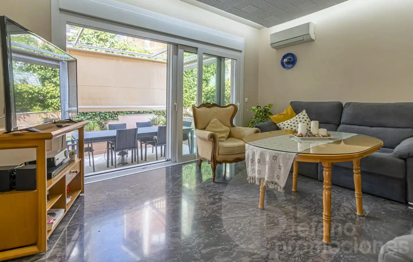 Wohnzimmer von Haus oder Chalet zum Verkauf in Málaga mit Klimaanlage, Privatgarten und Terrasse