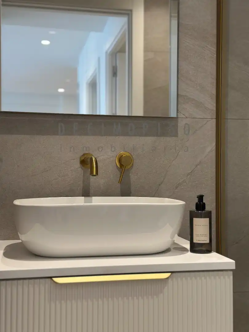 Baño de Piso en venta en Donostia - San Sebastián  con Calefacción y Terraza