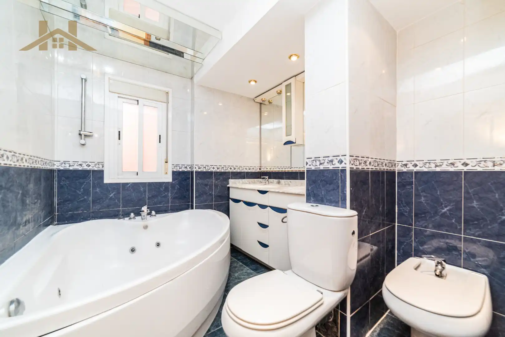 Baño de Piso en venta en Móstoles con Aire acondicionado, Calefacción y Parquet