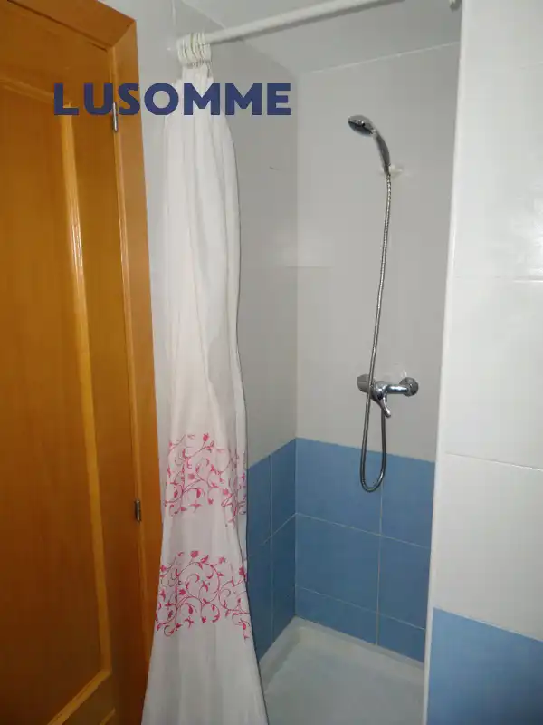 Badezimmer von Maisonette zum Verkauf in Oropesa del Mar / Orpesa mit Klimaanlage, Terrasse und Abstellraum