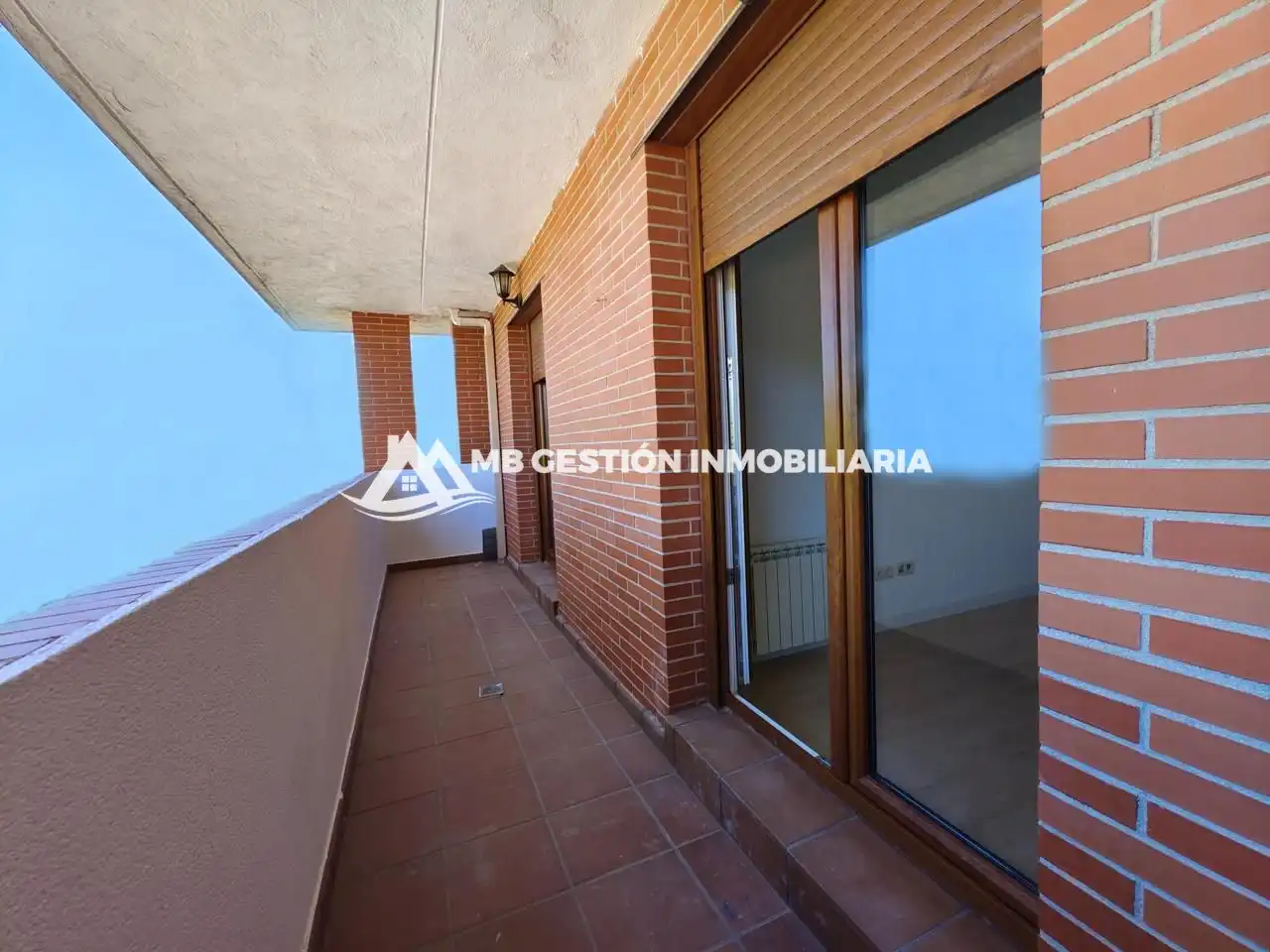 Terraza de Casa adosada en venta en Fuenlabrada con Aire acondicionado, Calefacción y Jardín privado