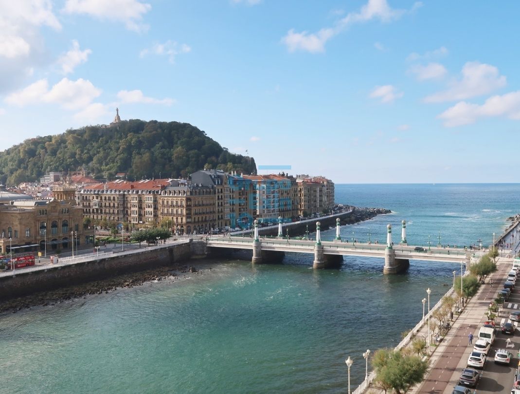 Exterior view of Flat to rent in Donostia - San Sebastián   with Heating, Storage room and Microwave