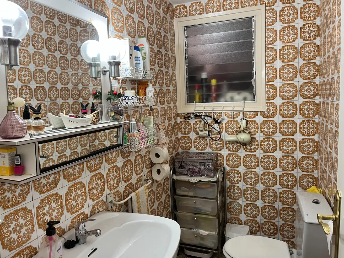 Badezimmer von Wohnungen zum Verkauf in Calafell