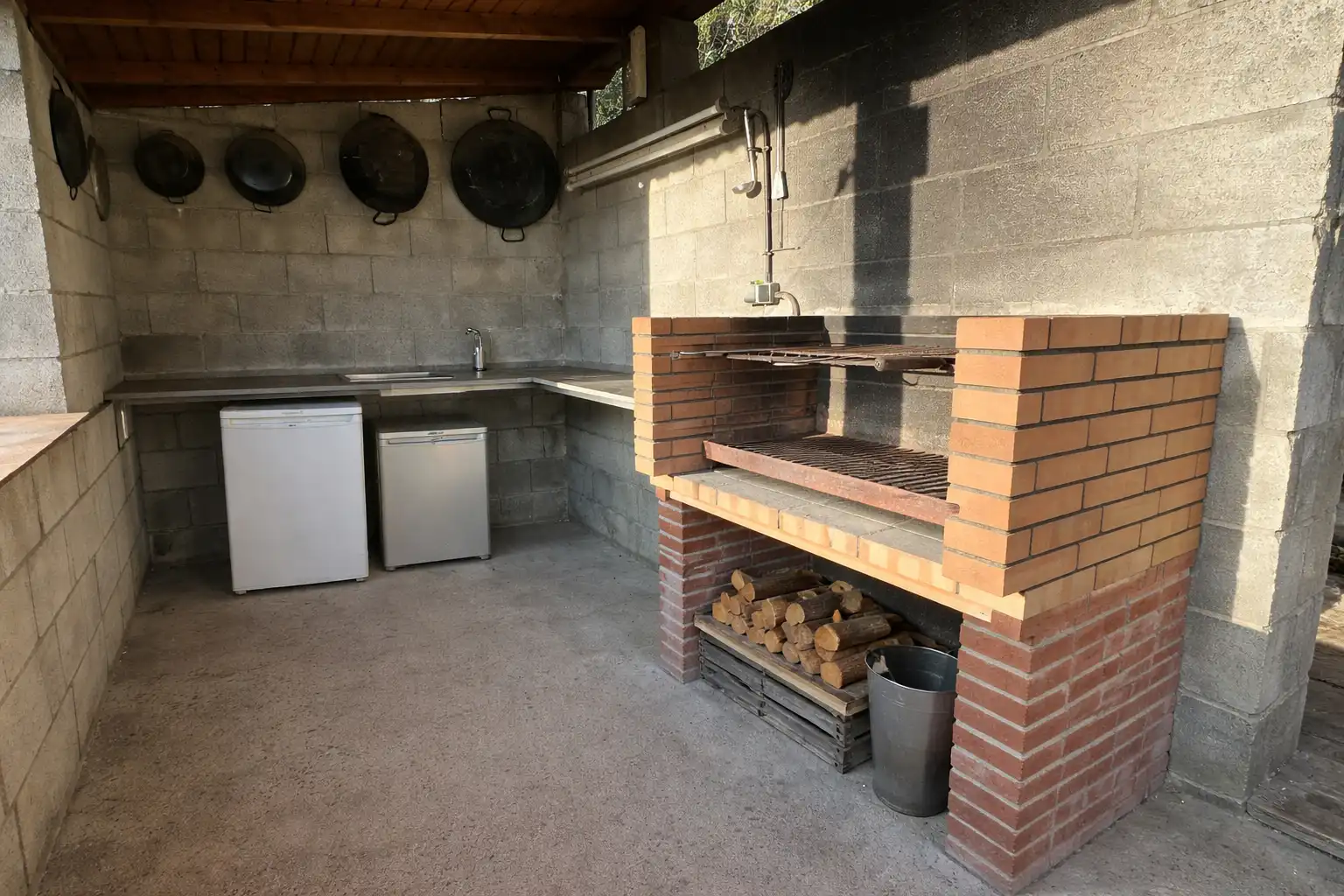 Cuina de Casa o xalet en venda en Rubí amb Aire condicionat, Calefacció i Jardí privat