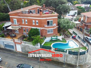 House with pool for sale in Palau-solità i Plegamans