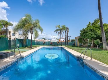 Apartament amb piscina en venda a Barriada el Velerín