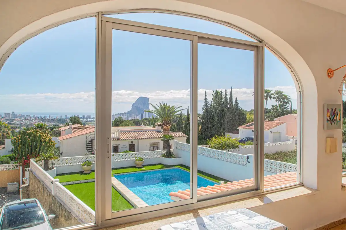 Bedroom of Houses for sale in Calpe / Calp  with Air Conditioner, Heating and Private garden