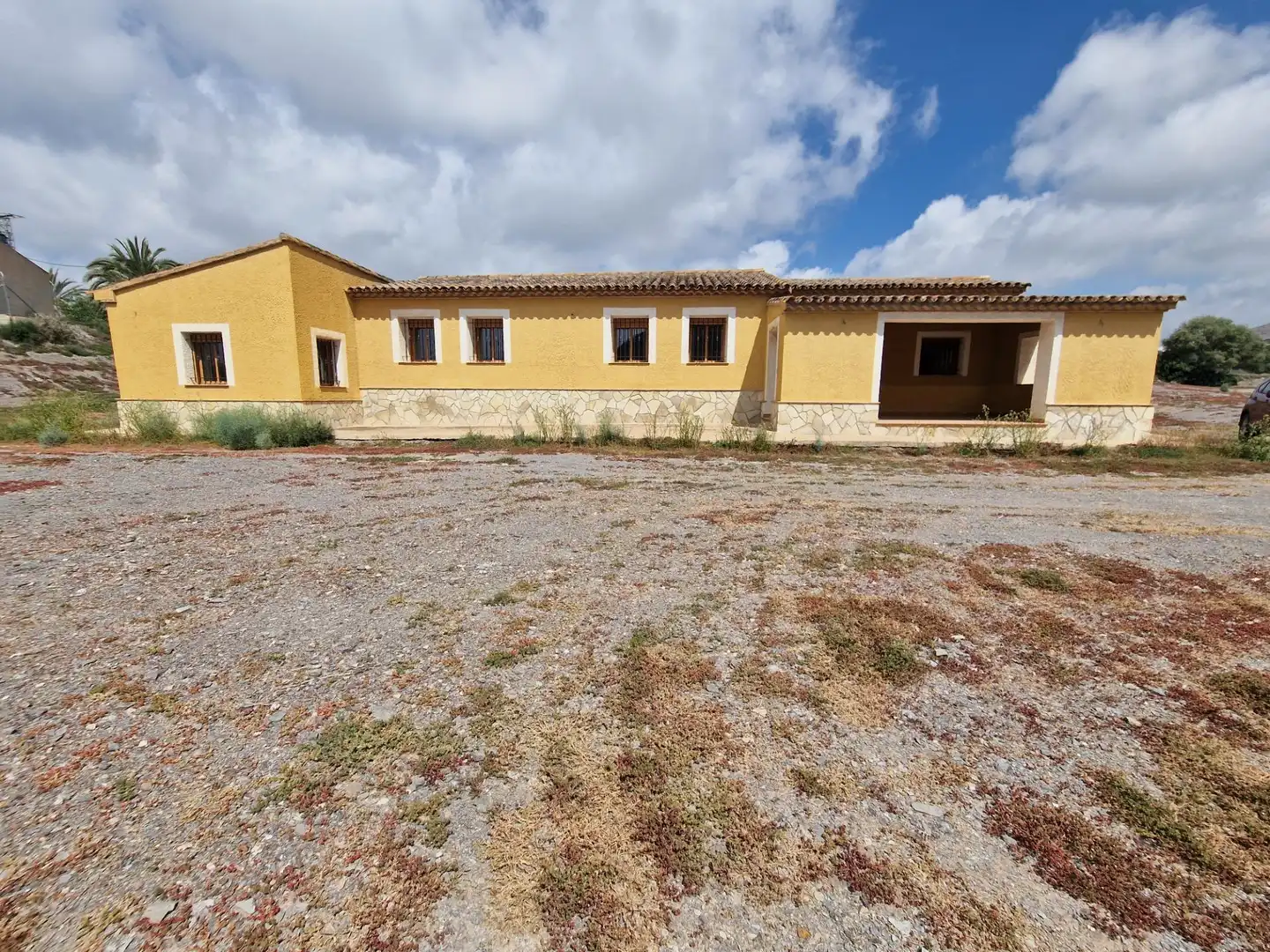 Außenansicht von Country house zum Verkauf in Águilas mit Terrasse