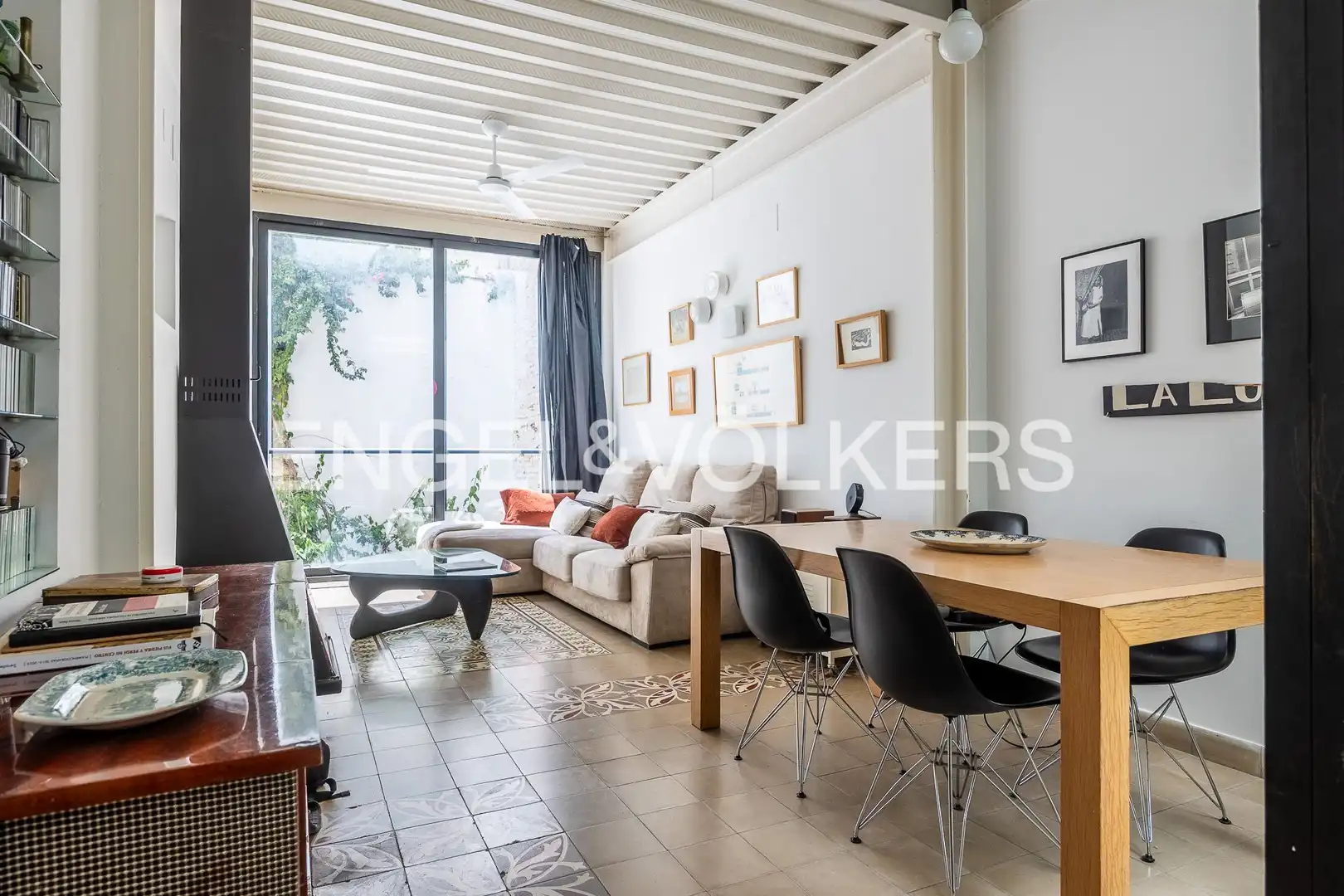Terraza de Casa o chalet en venta en Sevilla con Aire acondicionado, Calefacción y Jardín privado