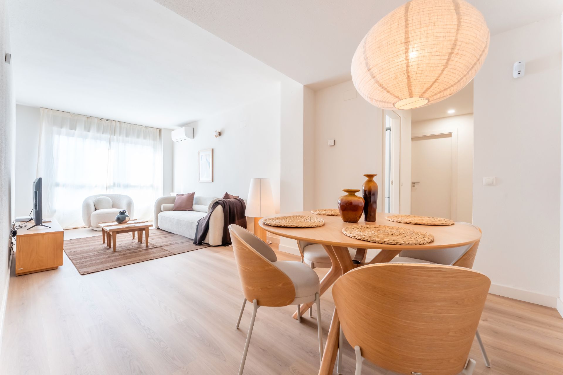 Living room of Flat for rent in  Madrid Capital  with Air Conditioner, Heating and Parquet flooring