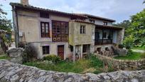 Exterior view of House or chalet for sale in Llanes