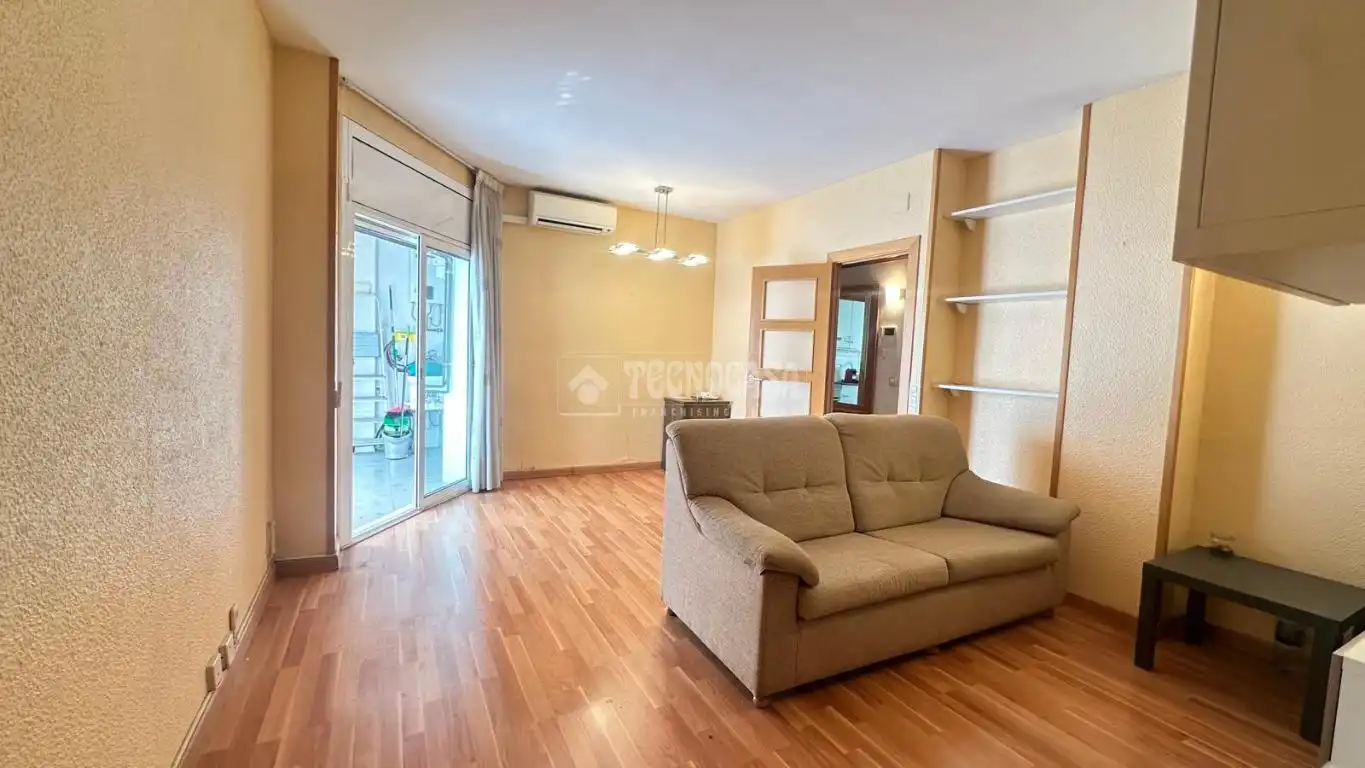Sala de estar de Piso en venta en Barcelona con Aire acondicionado y Amueblado