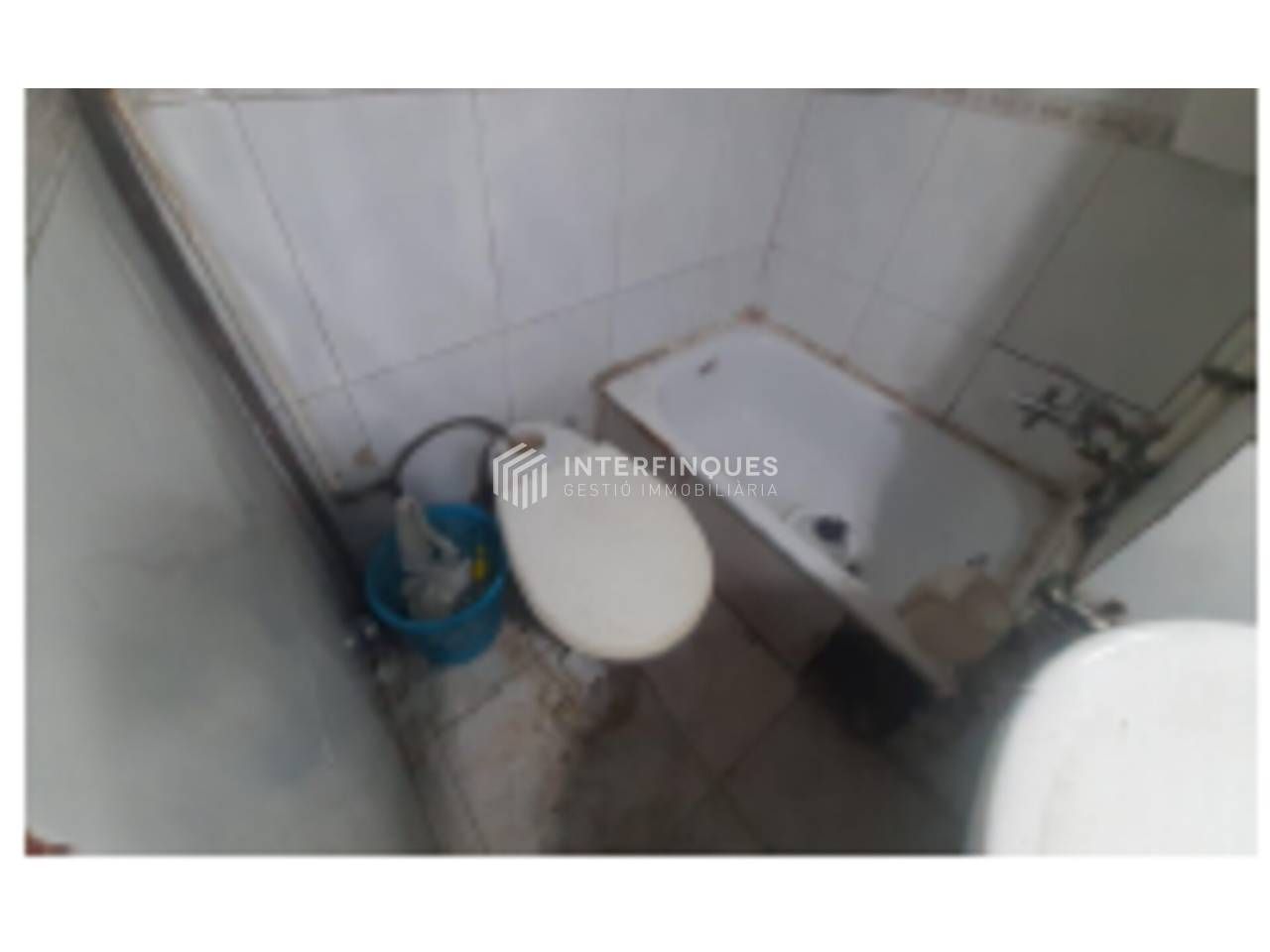 Badezimmer von Wohnung zum Verkauf in Badalona