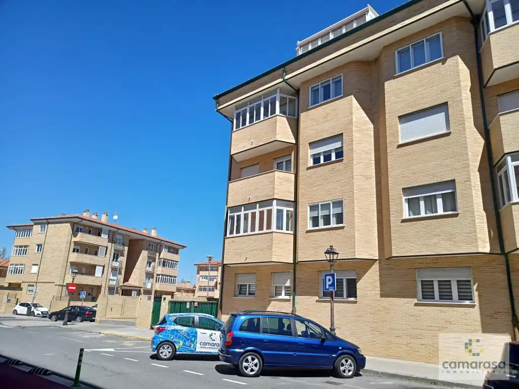 Garaje de alquiler en Calle Mancebo De Arevalo, 15, Sur