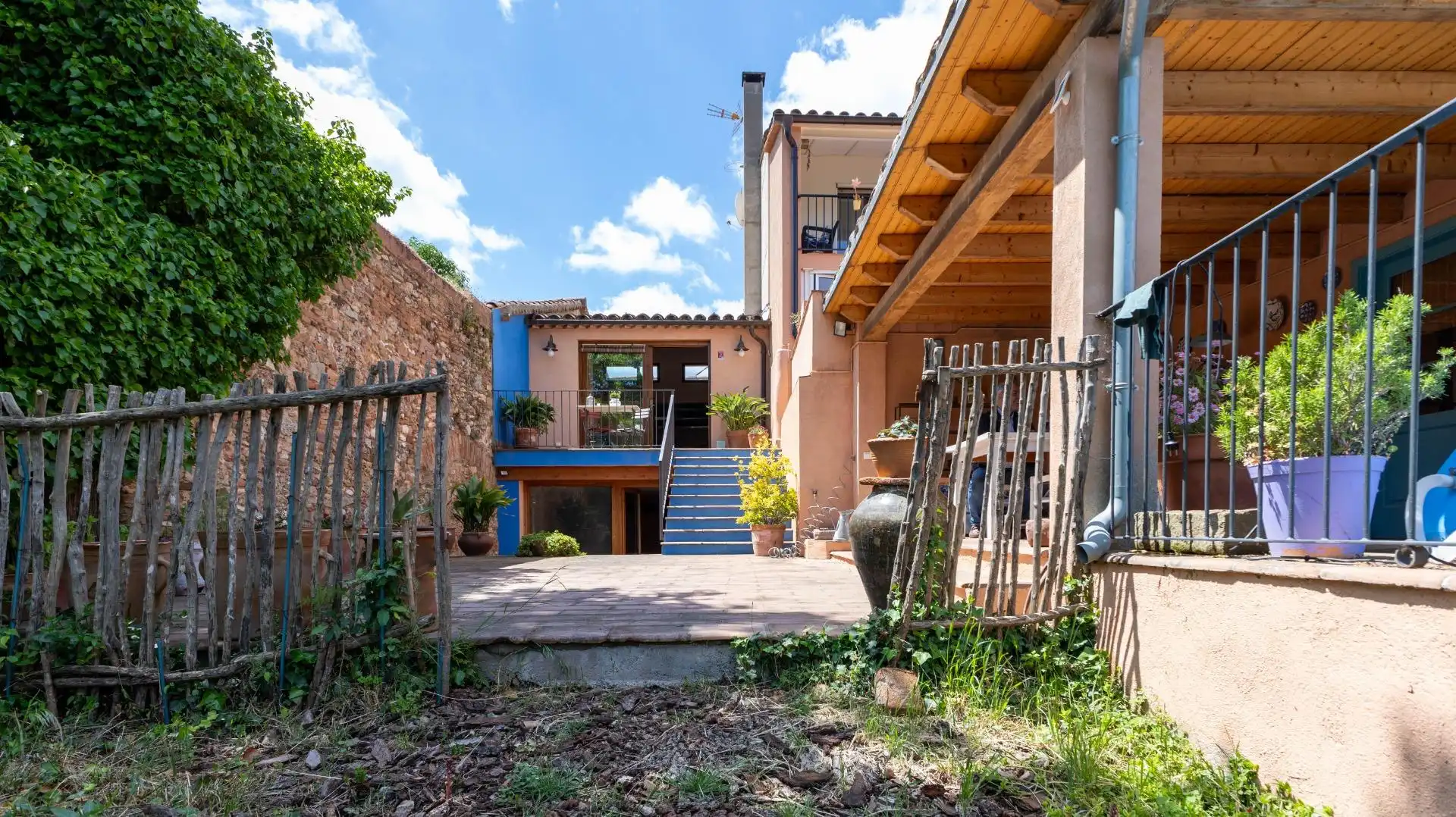 Vista exterior de Finca rústica en venta en El Bruc con Calefacción y Terraza