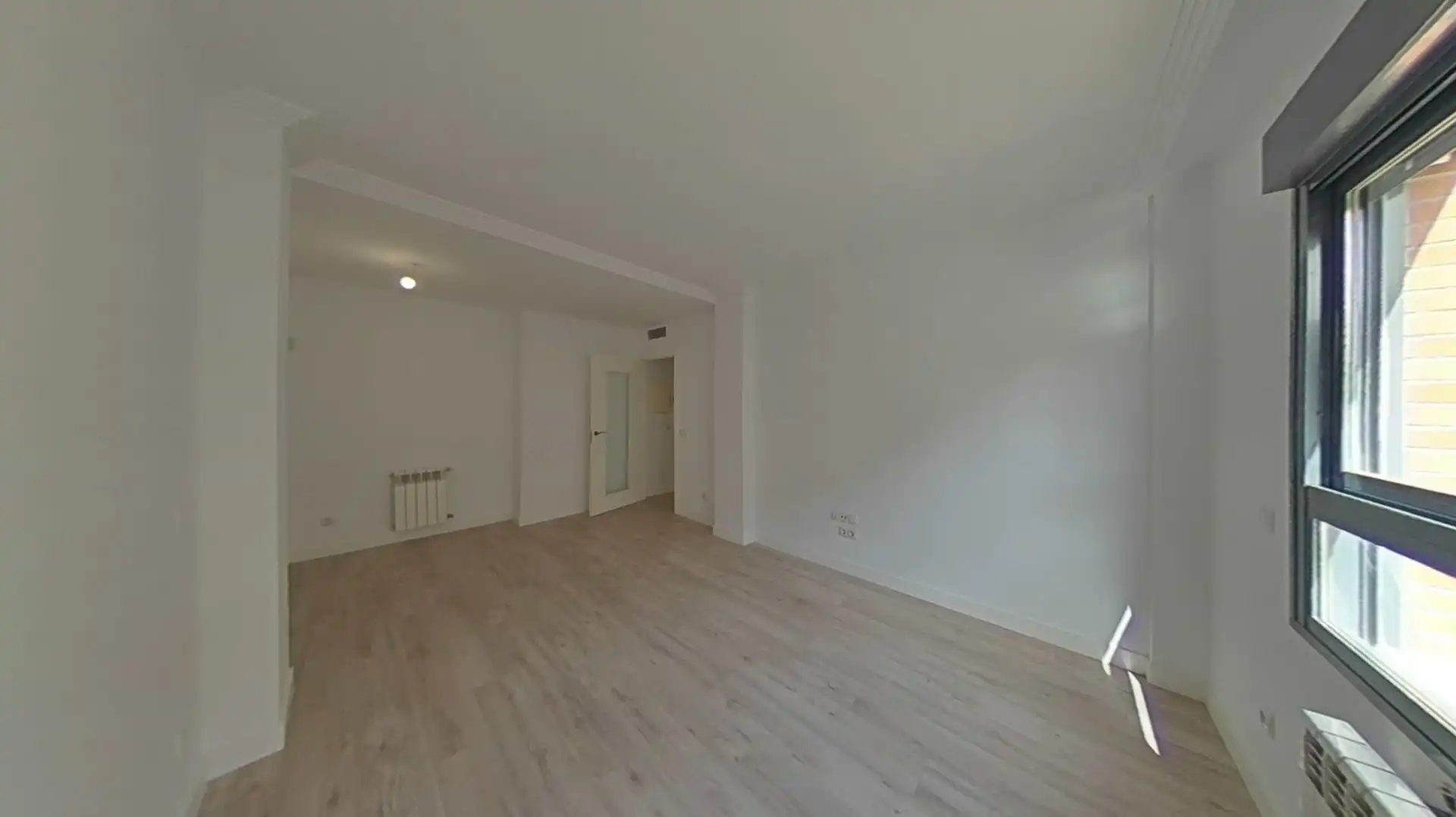 Bedroom of Flat for sale in Madrid  with Air Conditioner, Heating and Parquet flooring