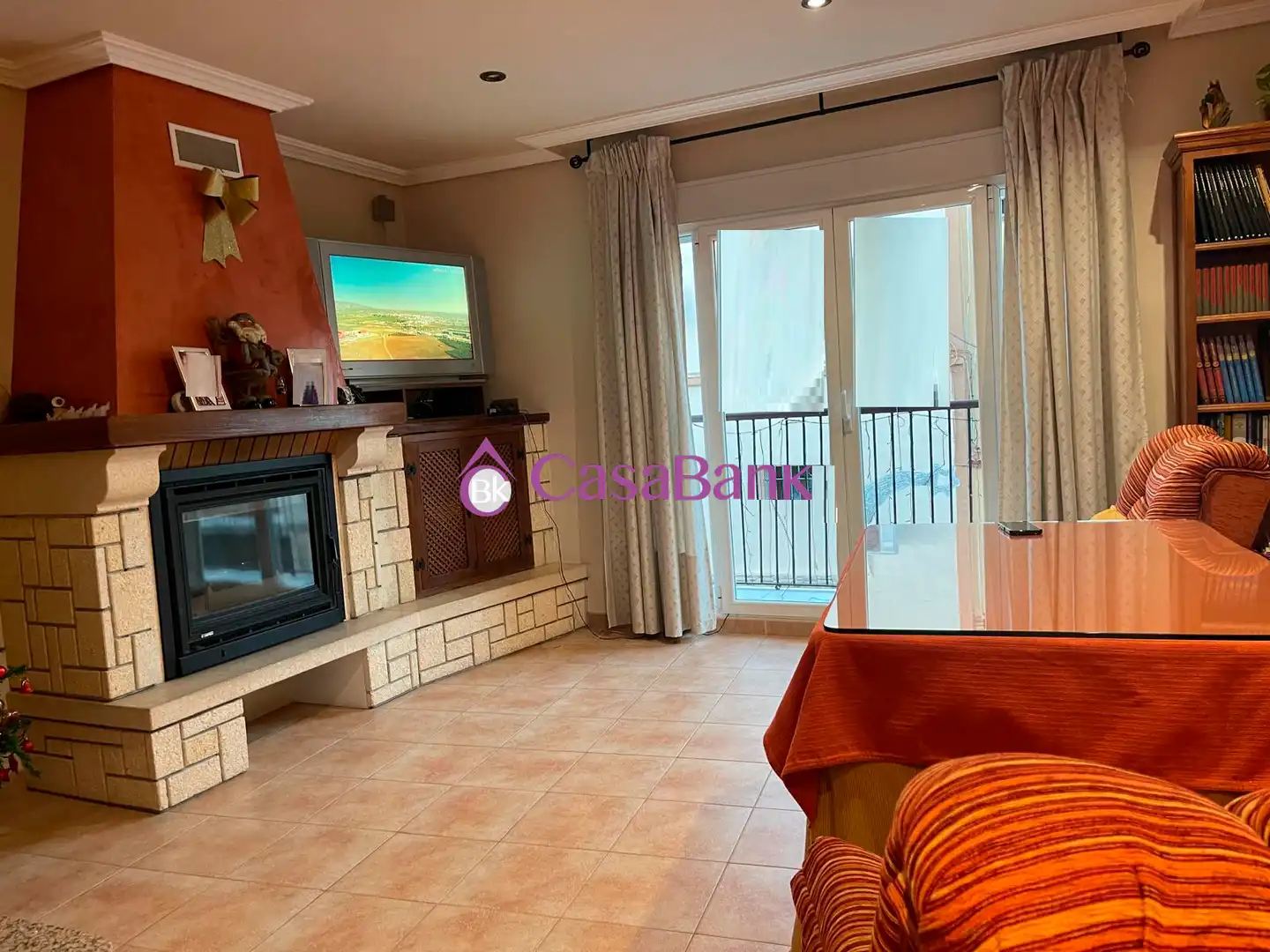Sala d'estar de Casa o xalet en venda en Córdoba amb Aire condicionat i Terrassa