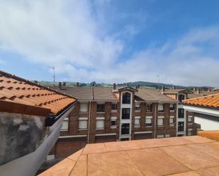 Vista exterior de Dúplex en venda en Bareyo amb Calefacció, Parquet i Terrassa