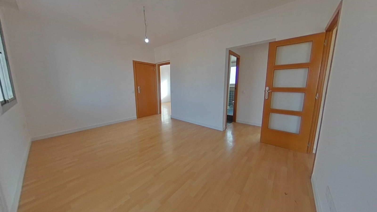 Living room of Flat for sale in Sabadell  with Parquet flooring, Terrace and Balcony