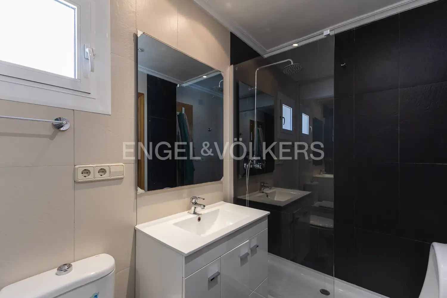 Bathroom of Houses for sale in El Puig de Santa Maria  with Air Conditioner, Heating and Private garden