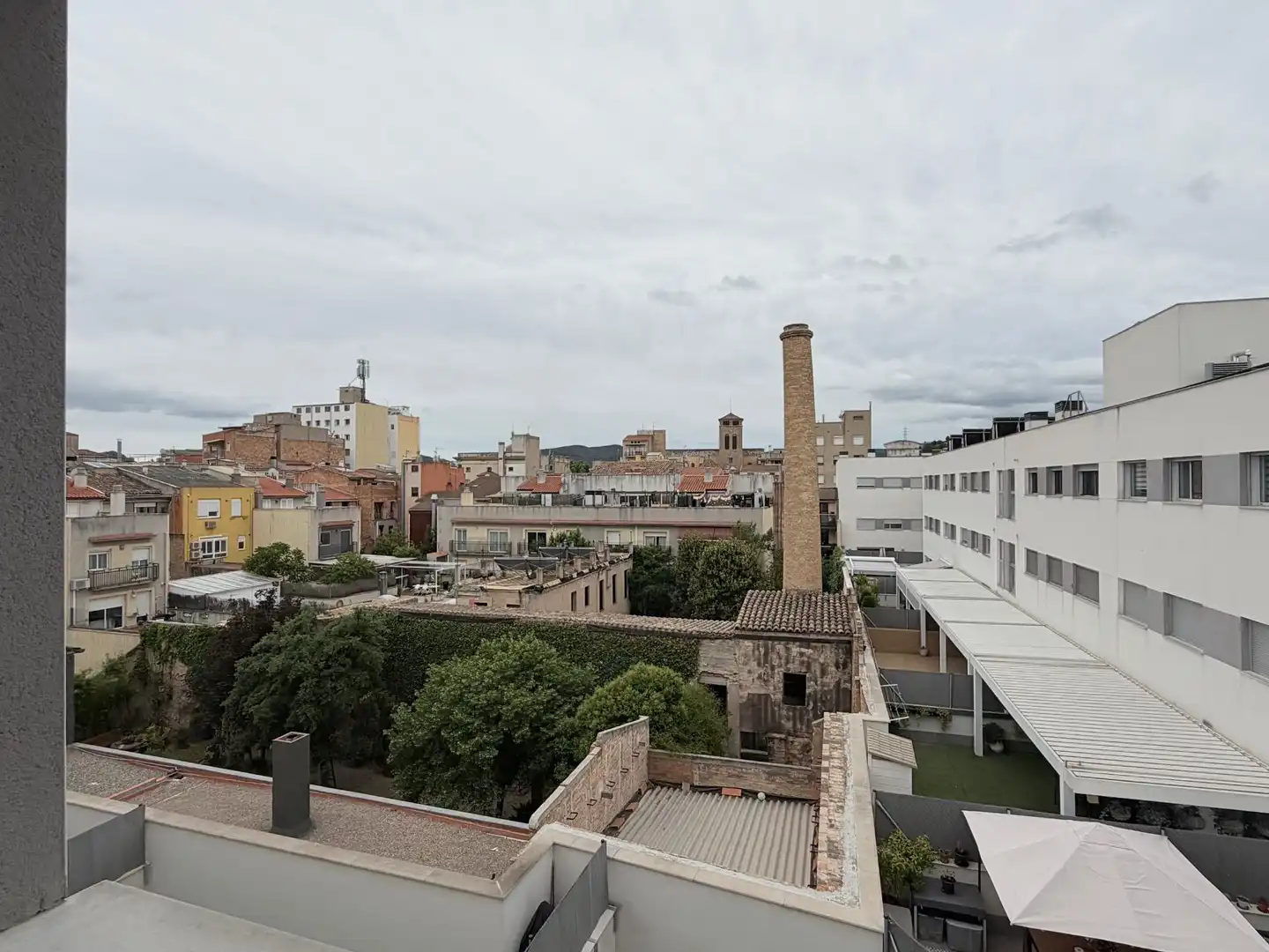 Vista exterior de Piso de alquiler en Igualada con Aire acondicionado, Calefacción y Parquet