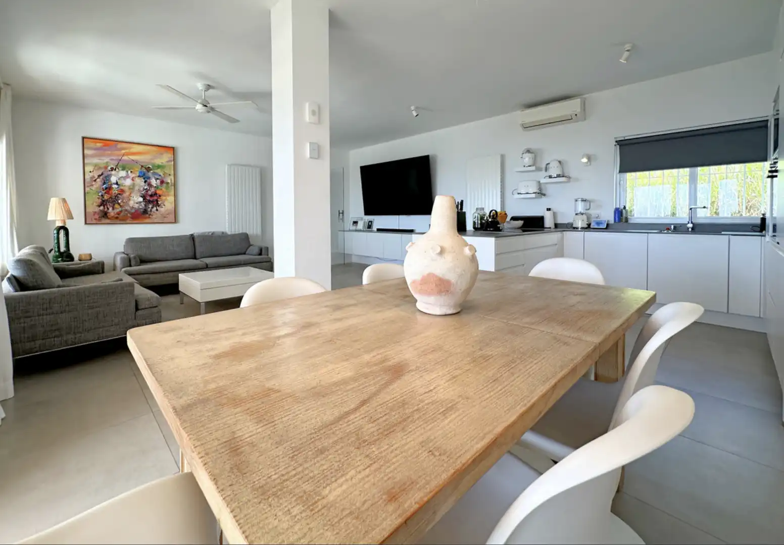 Menjador de Casa o xalet en venda en Estepona amb Aire condicionat, Jardí privat i Terrassa