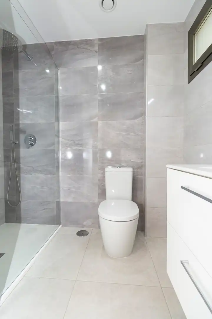 Bathroom of Ground floor for sale in Orihuela  with Air Conditioner, Heating and Terrace