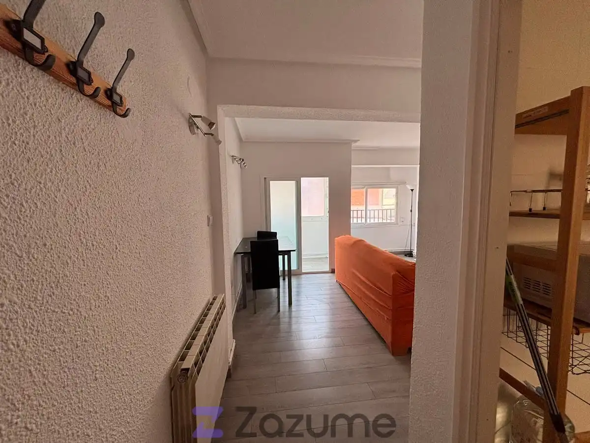 Schlafzimmer von Wohnung zur Miete in Zaragoza mit Heizung, Möbliert und Ofen