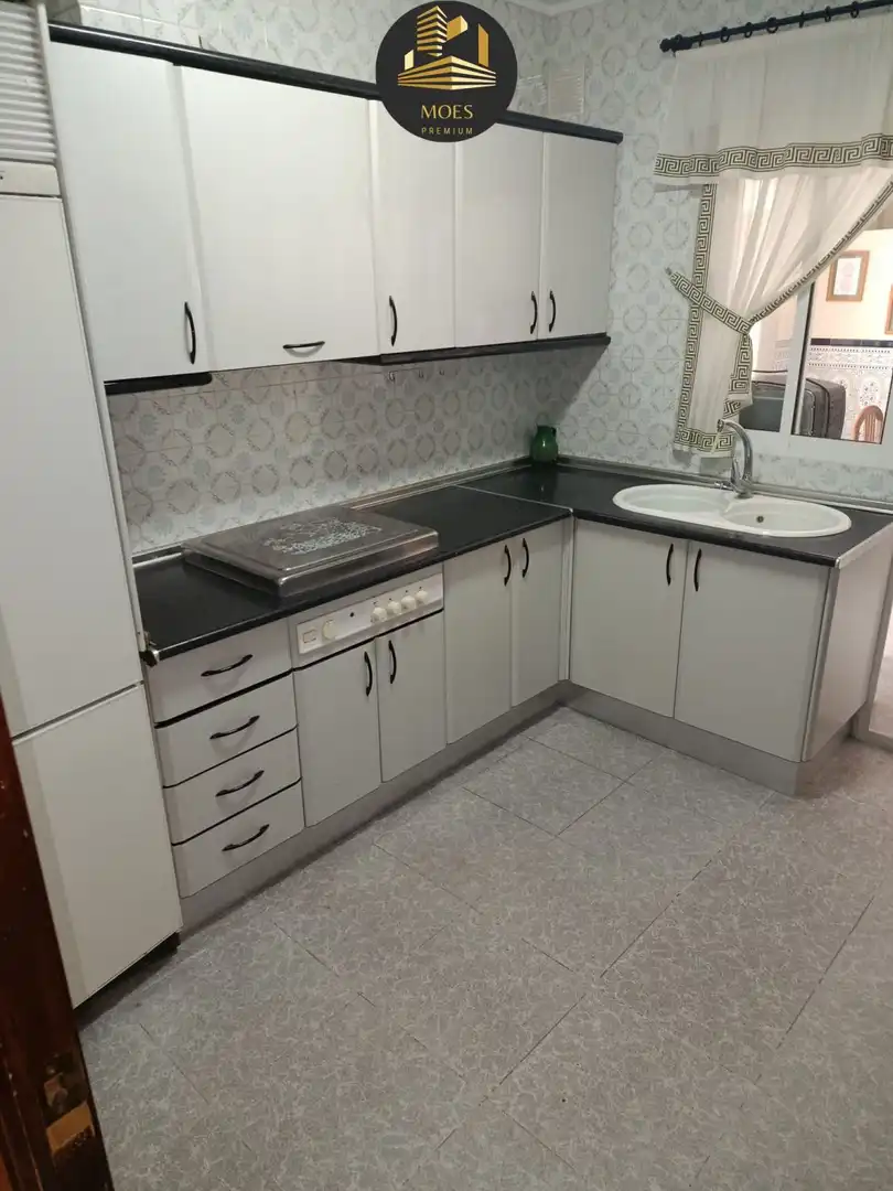 Piso con terraza en venta en Martos, imagen 3
