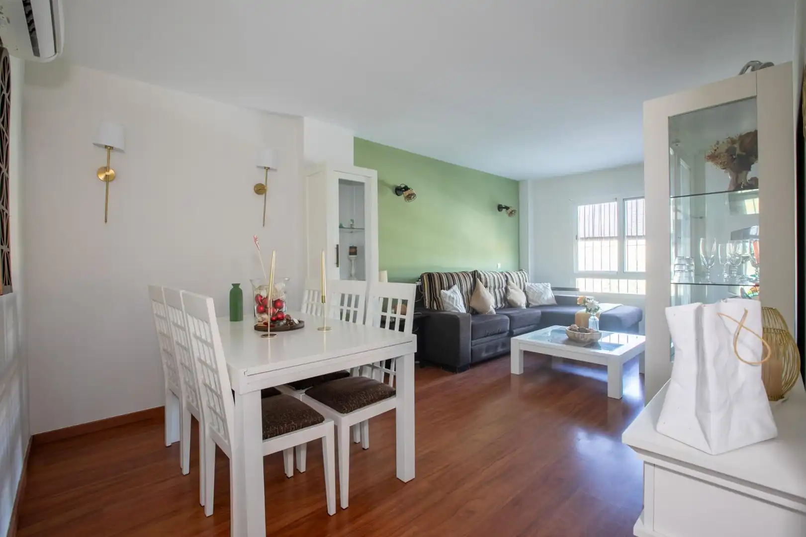 Sala d'estar de Apartament en venda en Cártama amb Aire condicionat, Parquet i Traster