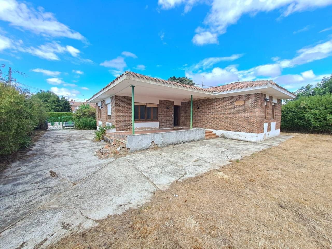 Exterior view of House or chalet for sale in Ibeas de Juarros  with Heating, Private garden and Terrace