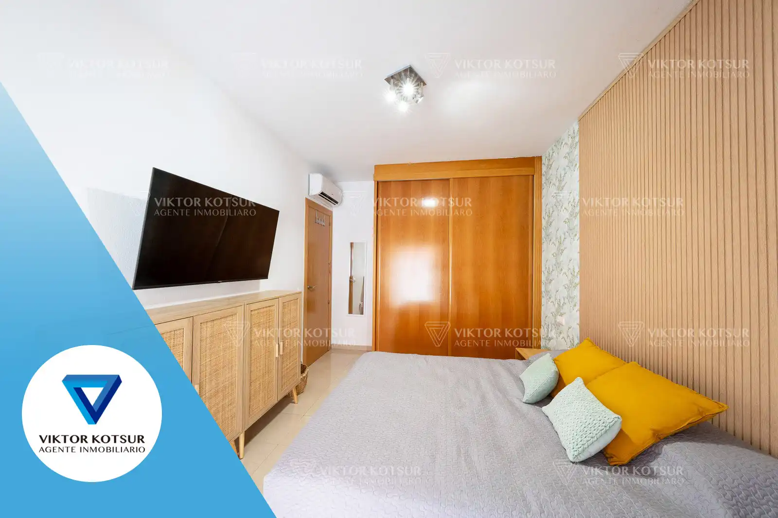 Bedroom of Flat for sale in Roquetas de Mar  with Air Conditioner, Terrace and Internet