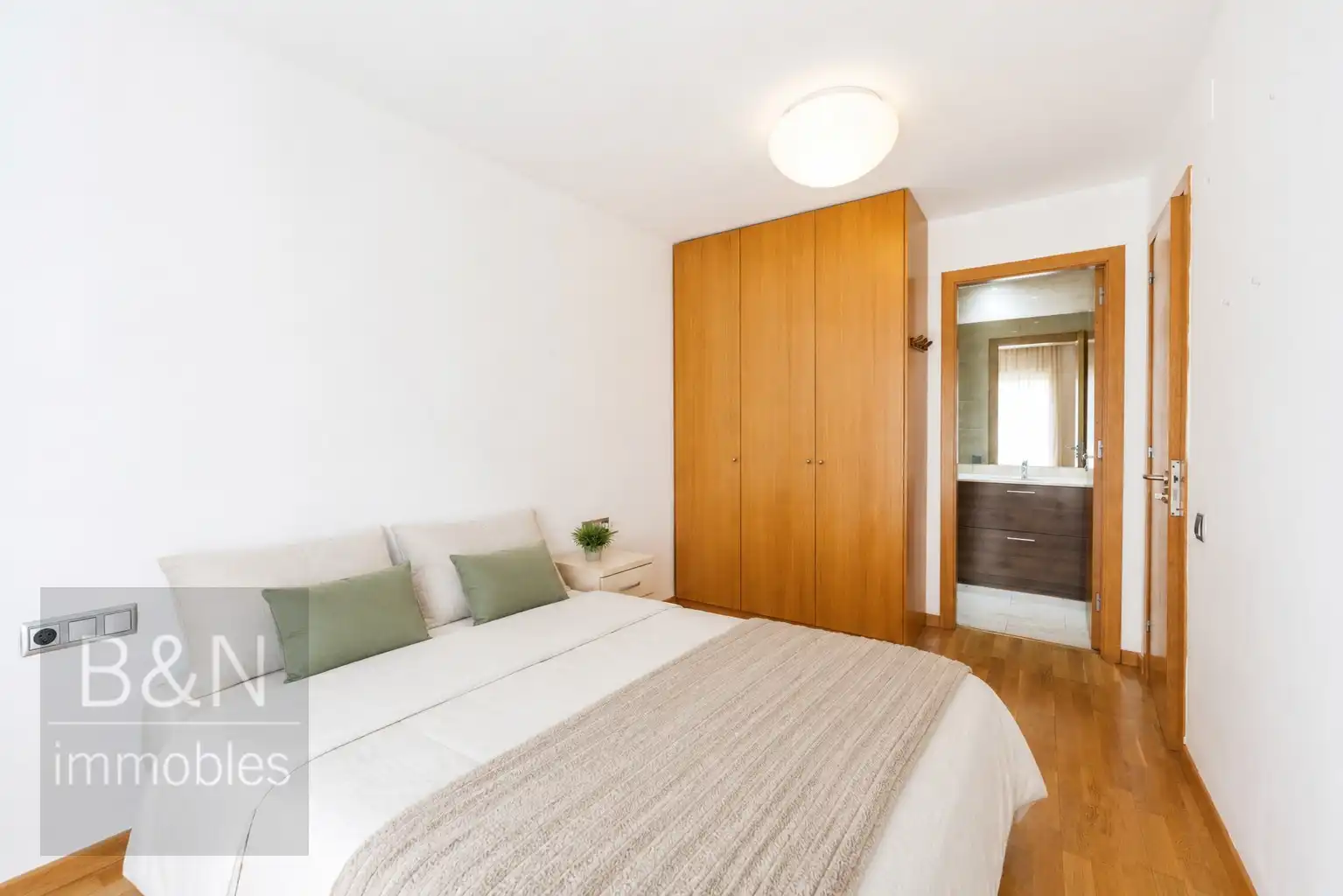Habitación de Piso en venta en Terrassa con Aire acondicionado, Calefacción y Balcón