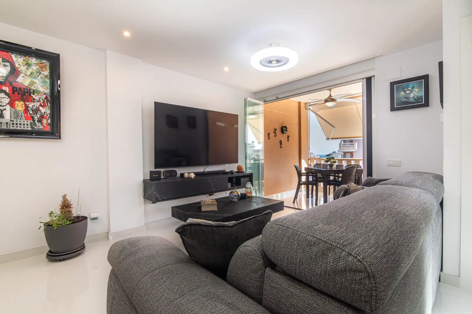 Sala d'estar de Apartament en venda en Santa Pola amb Aire condicionat, Moblat i Balcó