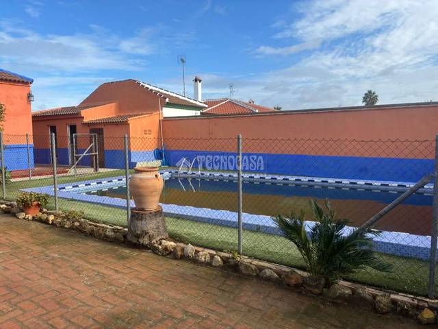 Casa-chalet en Venta en Pilas