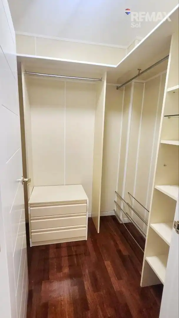 Wohnung zum Verkauf in Madrid mit Privatgarten, Parkett und Gemeinschaftspool