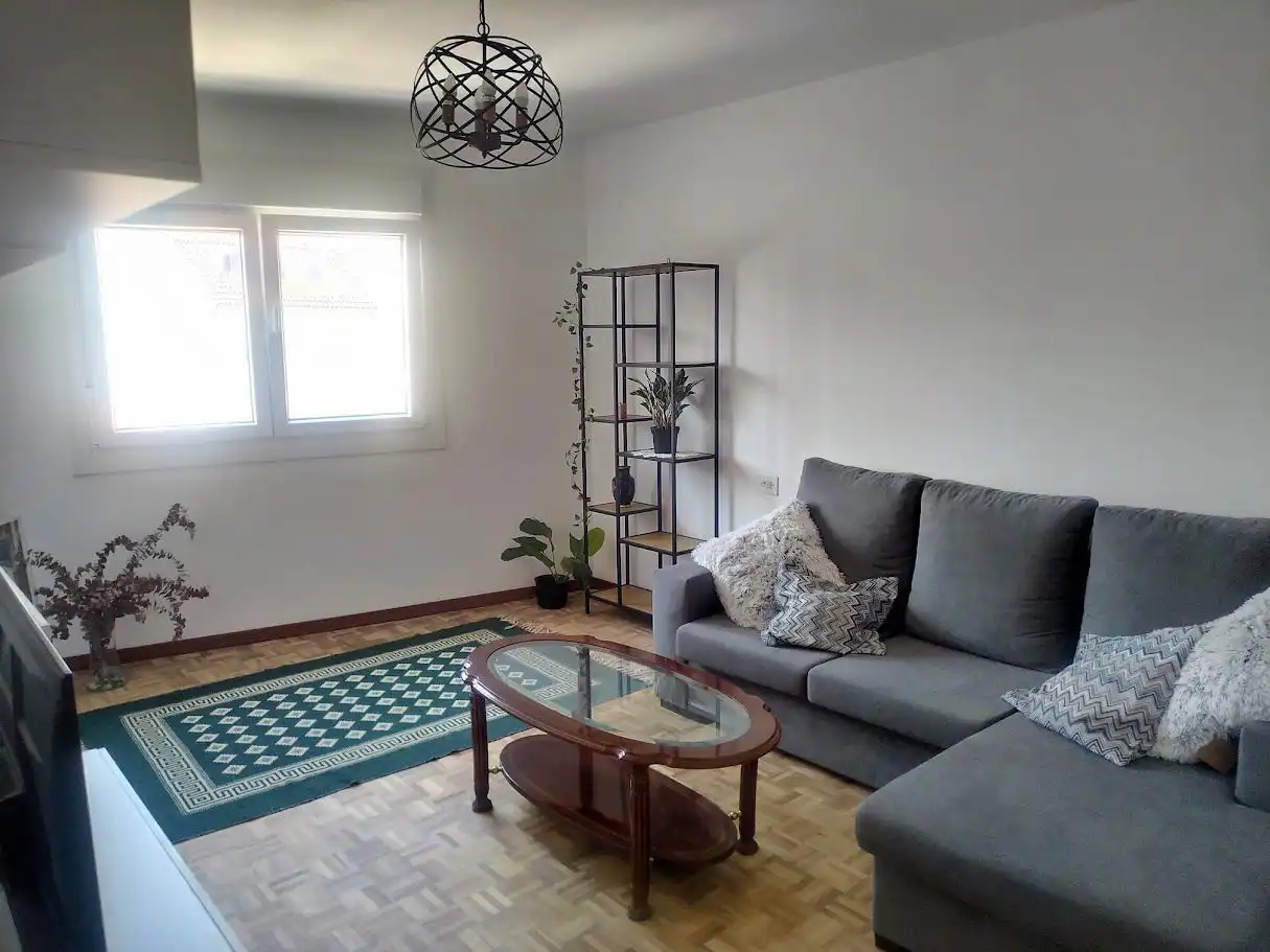 Living room of Flat for rent in Betanzos  with Heating, Parquet flooring and Furnished