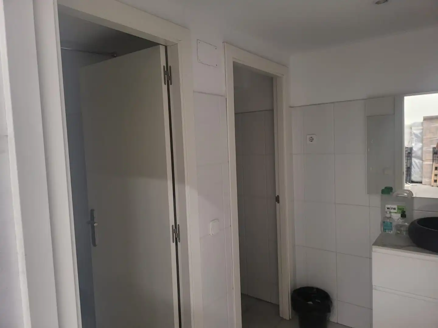 Badezimmer von Geschaftsraum zum Verkauf in Valdepelayo - Montepinos - Arroyo Culebro
